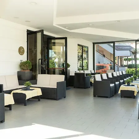 Tiglio Hotel 3*